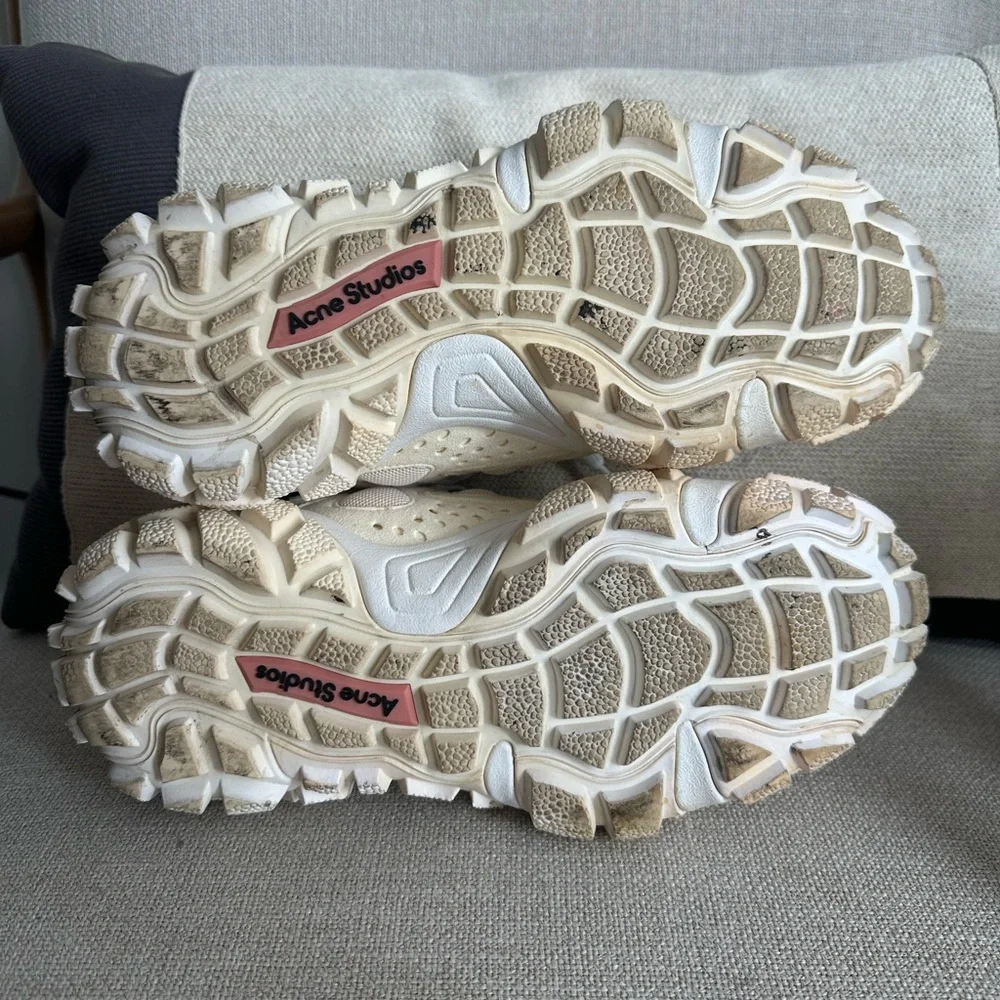 Acne Studios Bolzter Tumbled Sneakers - Picture 5 of 6